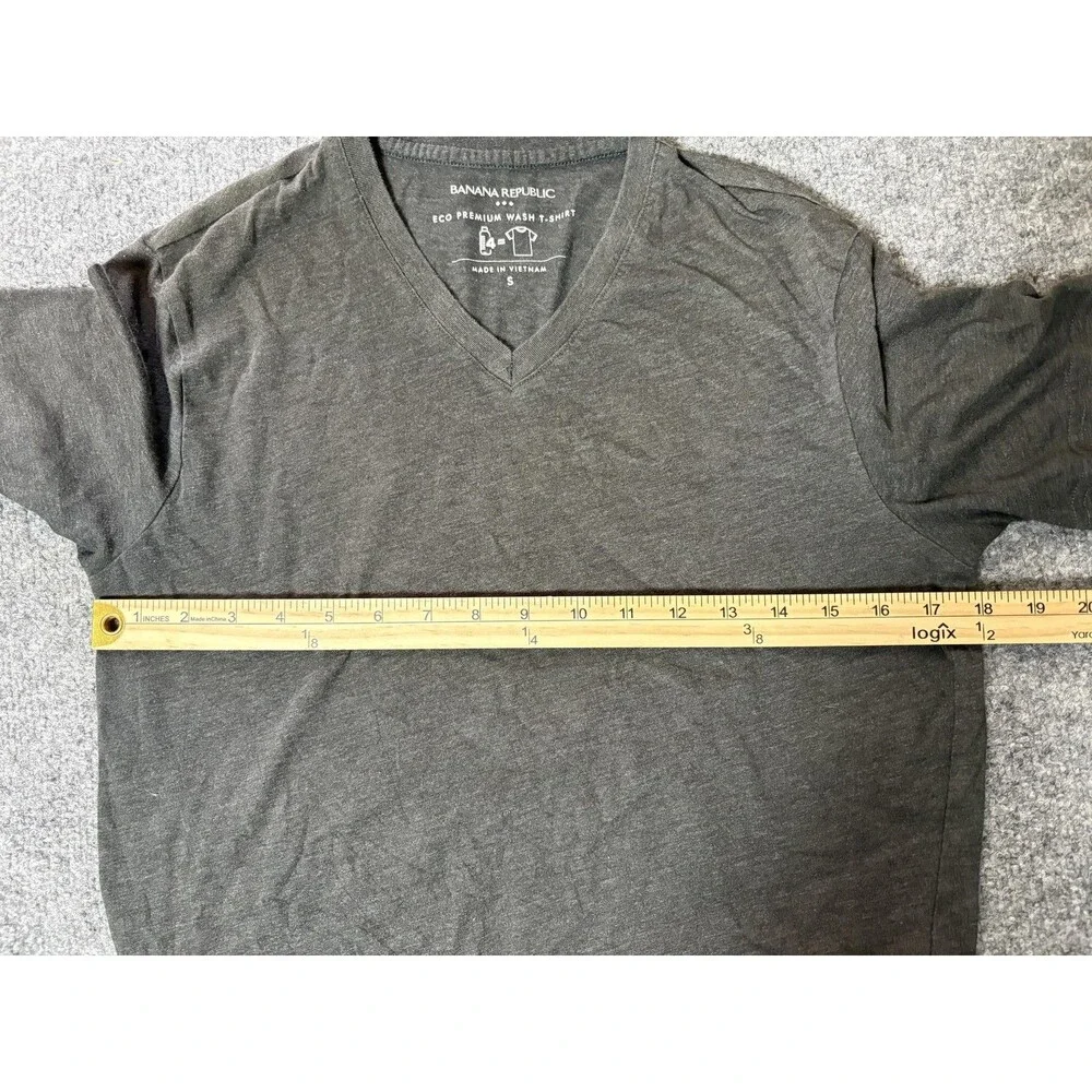 Banana Republic Shirt Mens S Black V-Neck Eco Premium Wash Tagless Slim